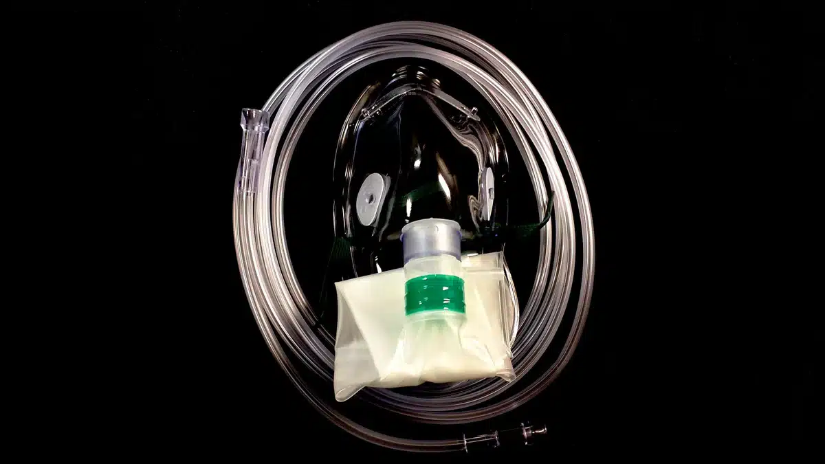 Elongated Partial Non-Rebreather Mask &ndash; Adult (Bulk, Box of 50)